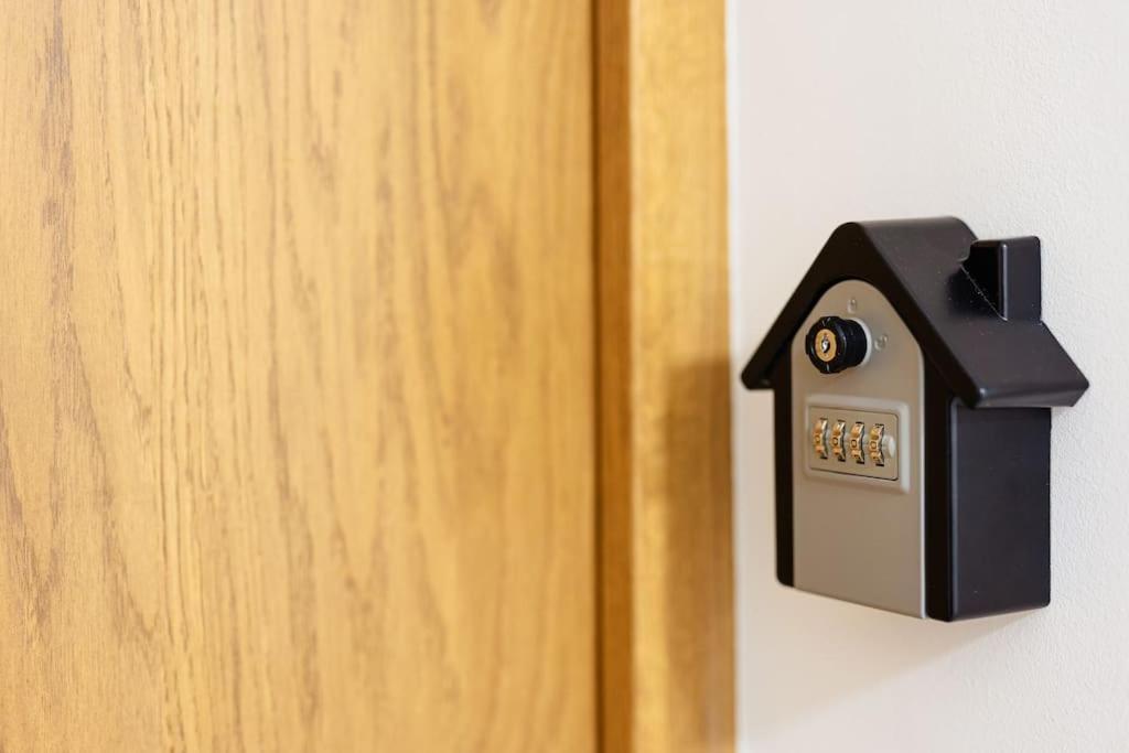 Apartman Lux Self Check-In Virovitica Ngoại thất bức ảnh