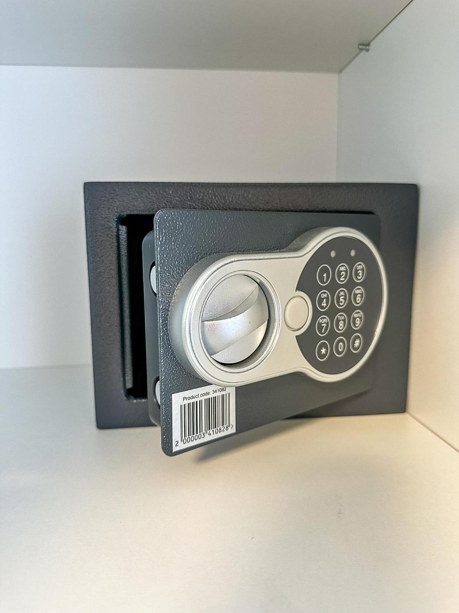 Apartman Lux Self Check-In Virovitica Ngoại thất bức ảnh