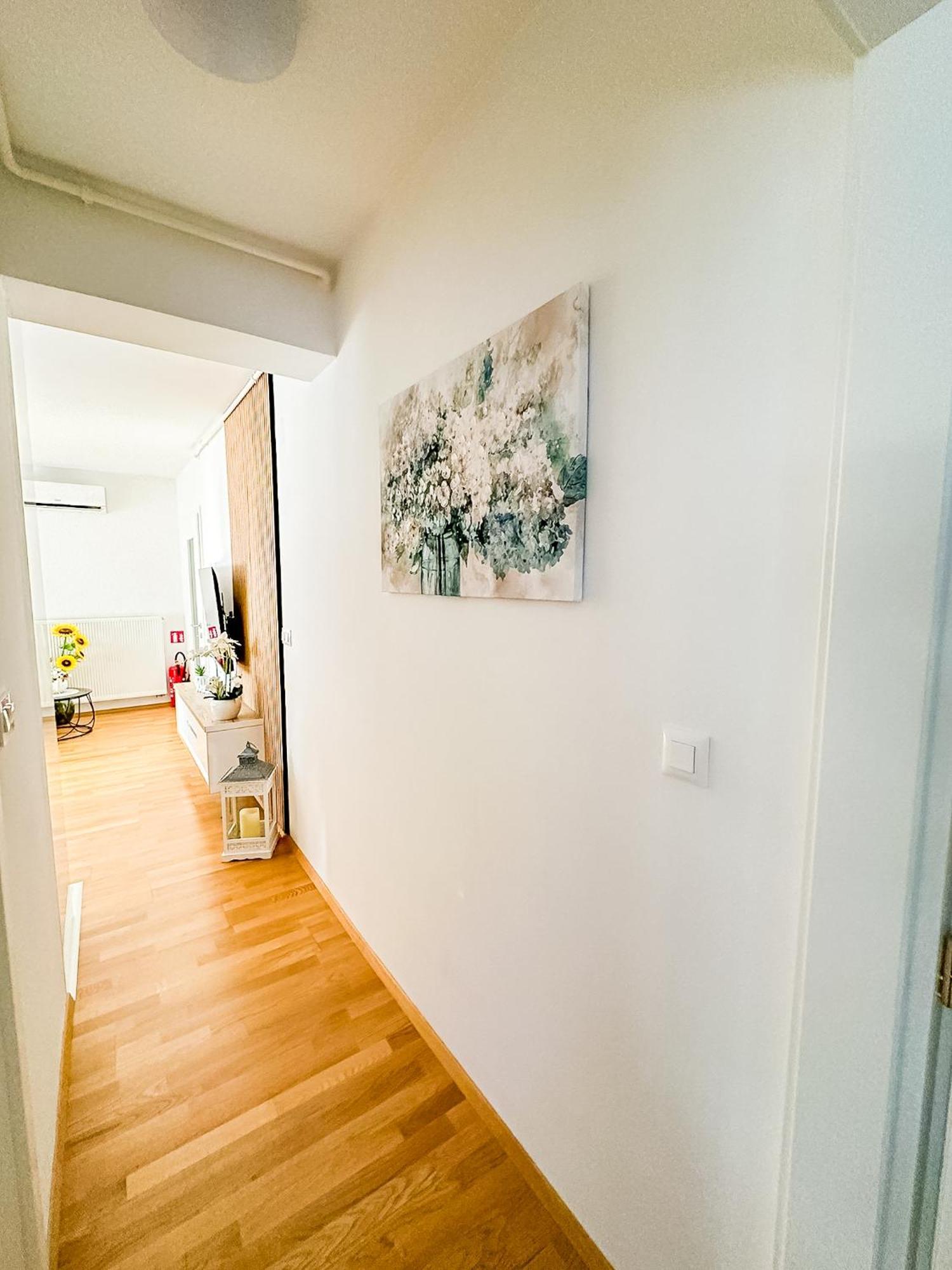 Apartman Lux Self Check-In Virovitica Ngoại thất bức ảnh